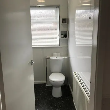 The Bungalow, Lingdale