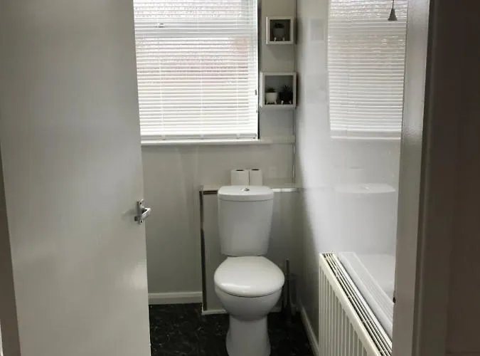 The Bungalow, Lingdale